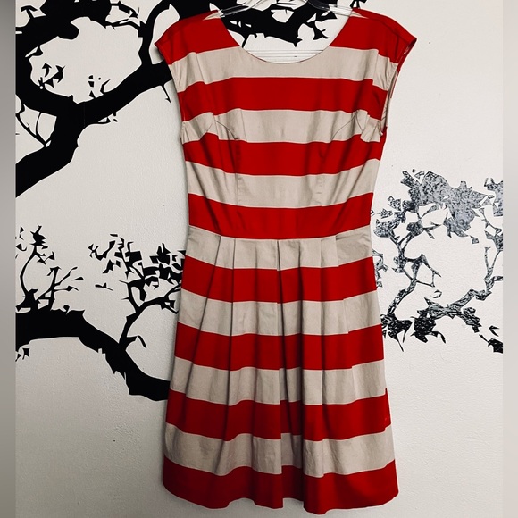 Forever 21 Striped Orange and Cream Summer Dress Size XS - Picture 2 of 6